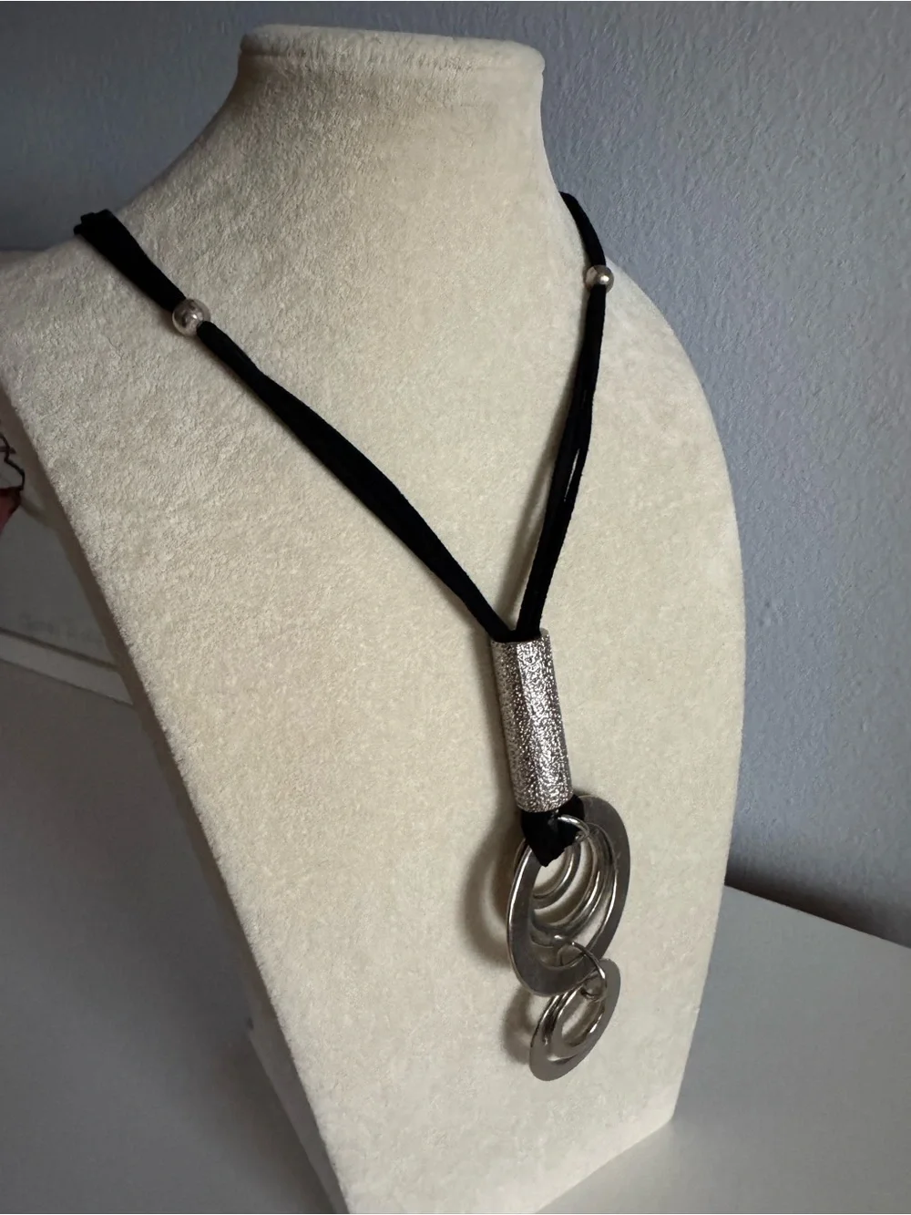 Modernist Silver Tone Geometric Pendant Necklace Circle Minimalist Suede Cord